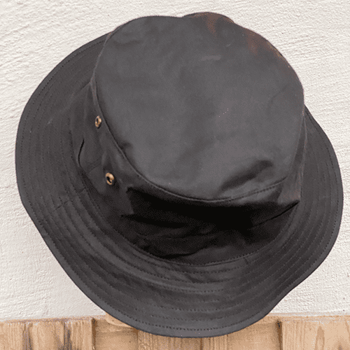 Oilskinds hat